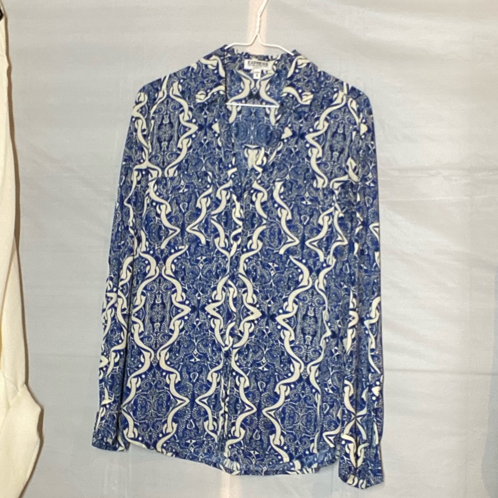 EXPRESS BLUE&WHITE BUTTONUP💙